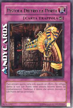 PISTOLA DIETRO LA PORTA