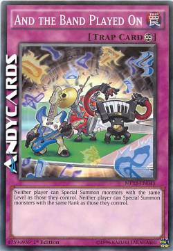 E LA BAND CONTINUÒ A SUONARE